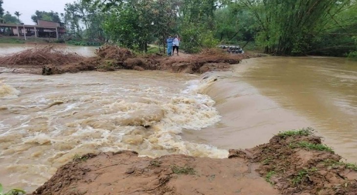 পাহাড়ি ঢল ও টানা বৃষ্টিতে বাড়ছে নদীর পানি, প্লাবিত নিম্নাঞ্চল